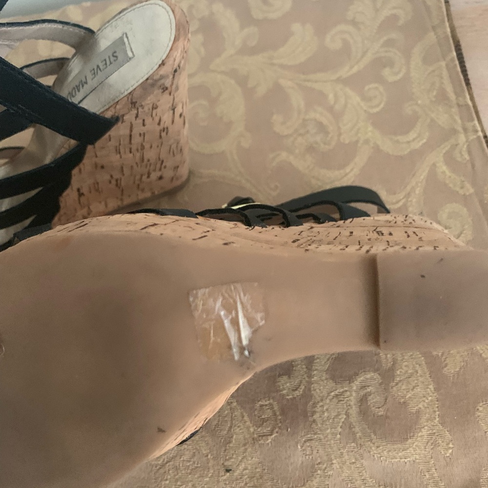 Steve Madden Black Strappy Cork Wedges - Picture 3 of 3